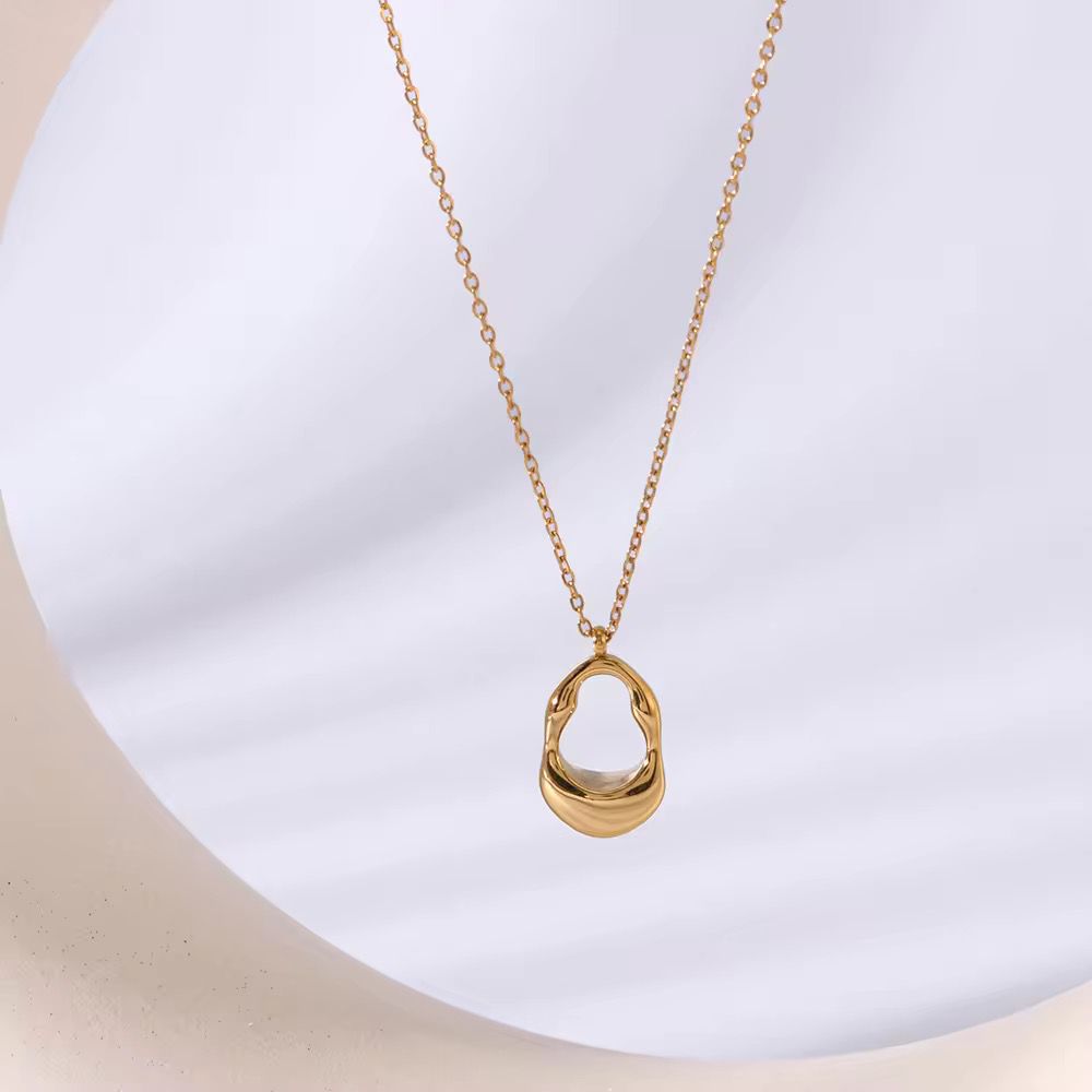 Aurum Flow Pendant Necklace